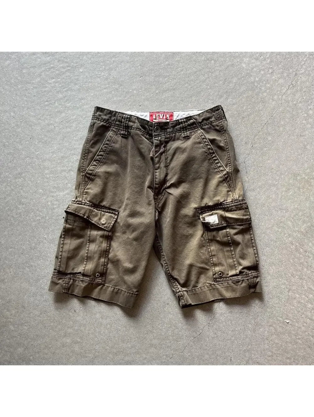 Vintage 2008 Levi’s Brown Cargo Shorts